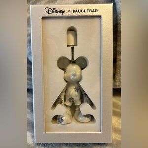 🤩Disney x BaubleBar Mickey White Glitter Snowflakes Bag Charm